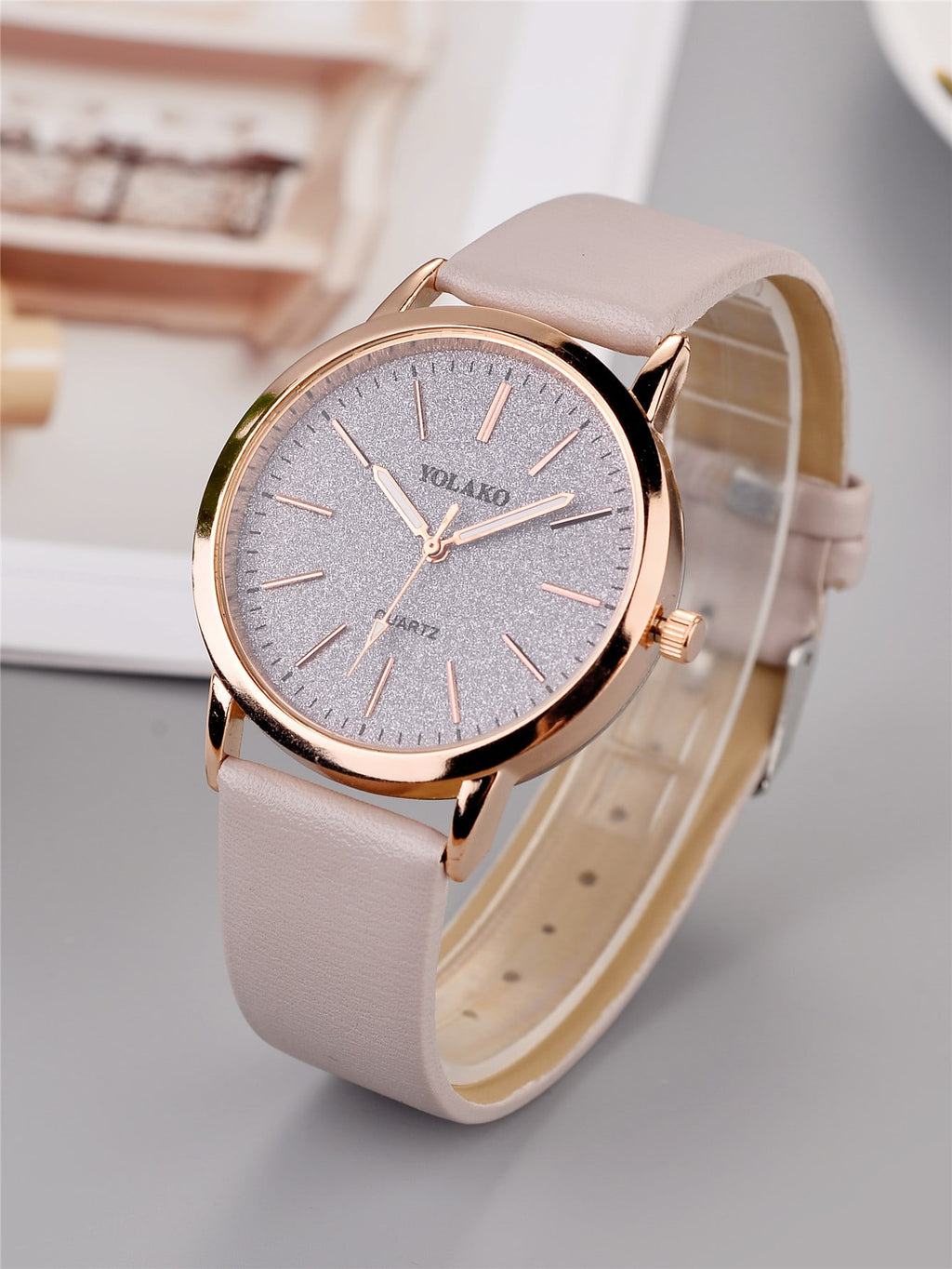 The 1Pc Watch Is a Fashionable and Comfortable PU Belt for Women, a Quartz Watch for Men and Women, and a Casual Student Watch Suitable for Parties, Festivals, Parties, Weddings, and Daily Wear. It Is the Best Gift for Women during the Back to School Season, Graduation Season, and Thanksgiving.